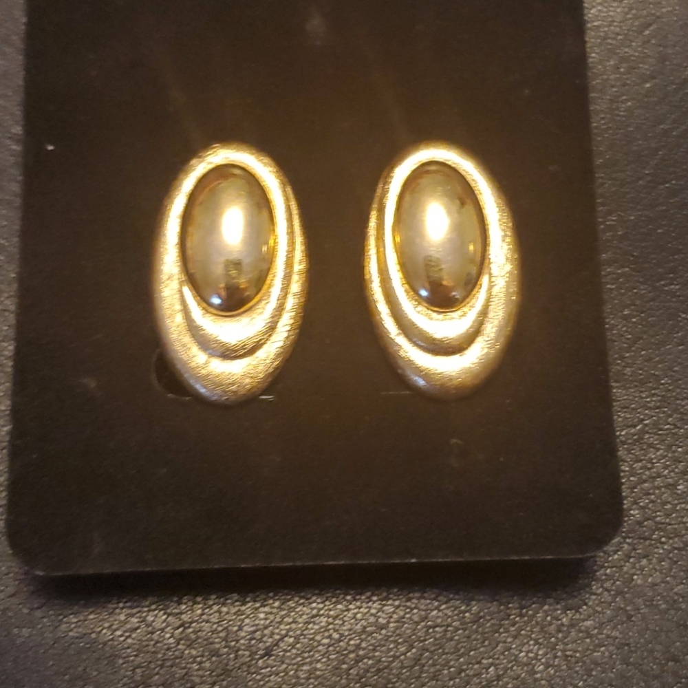 Monet vintage gold clip earrings